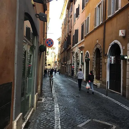 Pantheon Old Apartment Rome