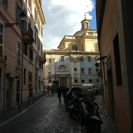 Pantheon Old Apartment