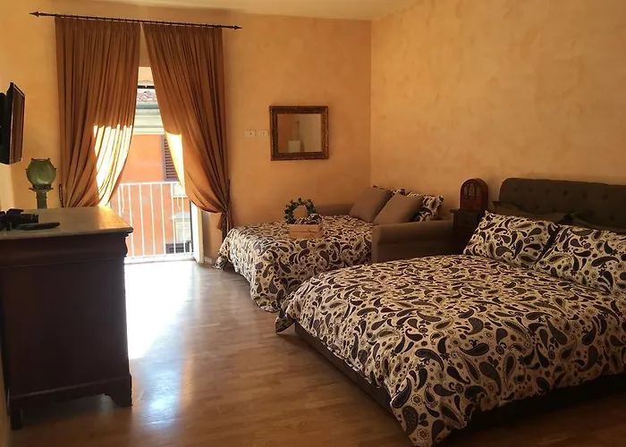 Pantheon Old 아파트